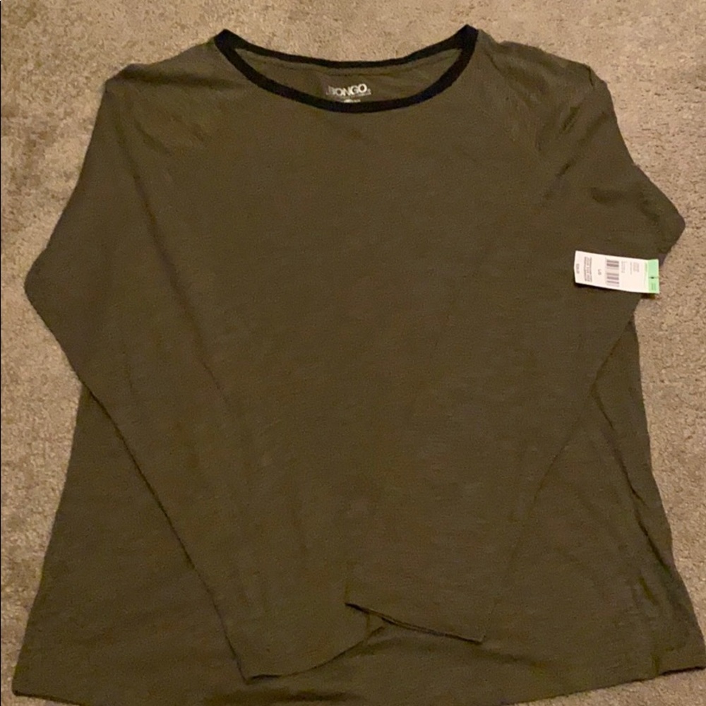 Green long sleeve shirt